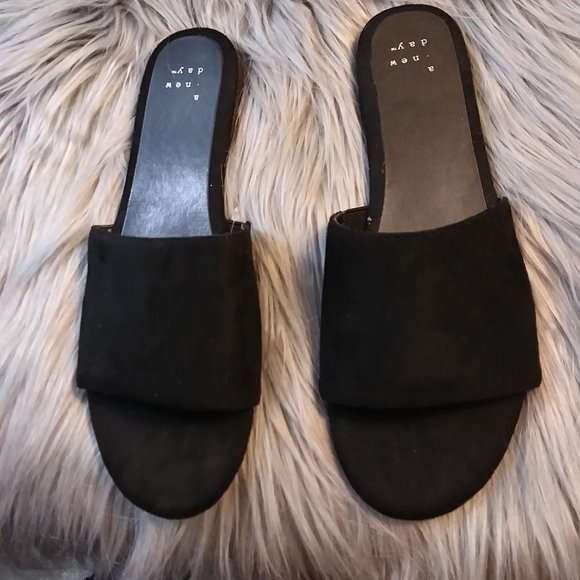 Brand New Marcie blue slippers - Picture 2 of 5